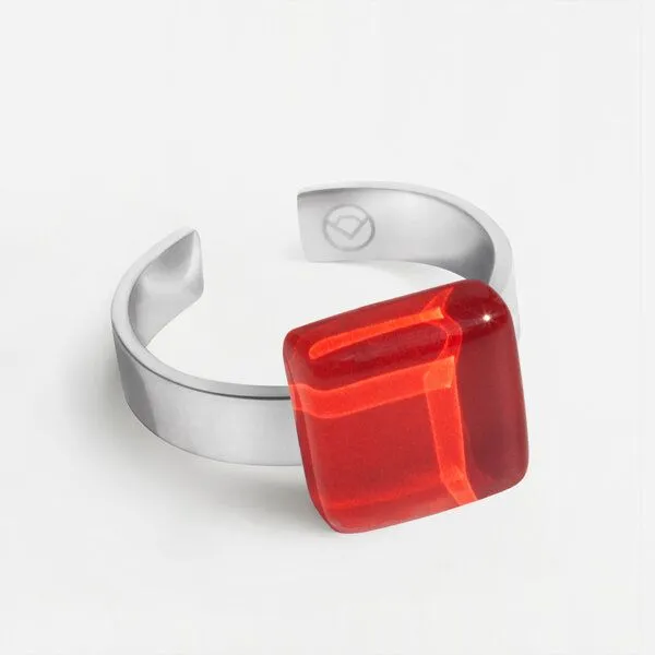 ALEXASCHA ALEXASCHA Geometrischer Ring aus Glas, mini, Kirschrot, – Produktbild 1 von 4