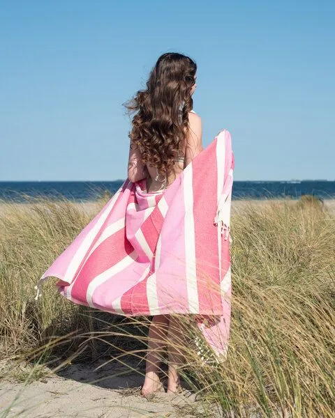 Yolunda Yolunda Hamamtuch, Strandtuch Dalya Bio-Baumwolle zweifarbig gestreift, Flamingo (pink), – Produktbild 1 von 4
