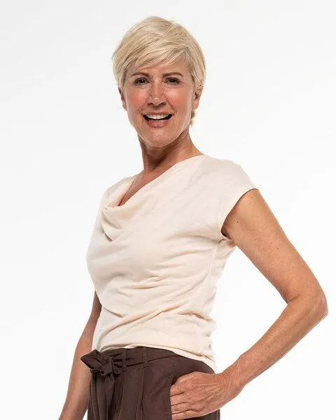 Alma & Lovis Alma & Lovis Shirt mit Wasserfall-Ausschnitt, aus Bio-Baumwolle | Short Cascade, Blush (rose-natur), – Produktbild 4 von 4