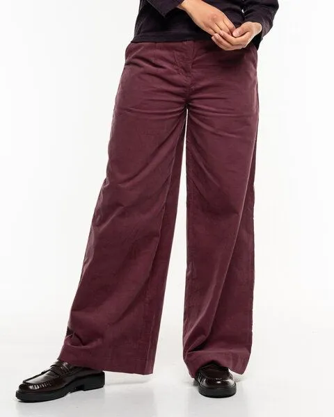 Alma & Lovis Alma & Lovis Lässige Feincord-Hose aus Organic Cotton | Babycord Hose, Red beet (dunkelrot), – Produktbild 1 von 4