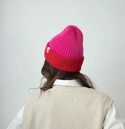 Kiwistories Kiwistories Strickmütze aus 100% Merinowolle – Produktbild 1 von 1