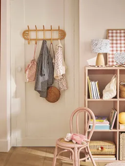 Vertbaudet Wandgarderobe aus Rattan mit 5 Kleiderhaken – Produktbild 1 von 1