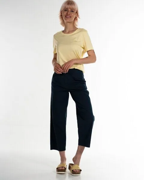 Alma & Lovis Alma & Lovis Royal Jersey Shirt aus feinster Organic Cotton | Single T, Vanille (hellgelb), – Produktbild 2 von 4