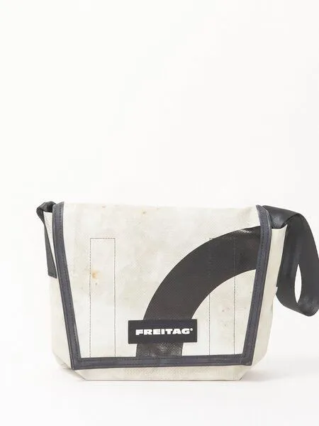 Freitag Freitag F11 LASSIE - white black (000004048915) – Produktbild 1 von 3