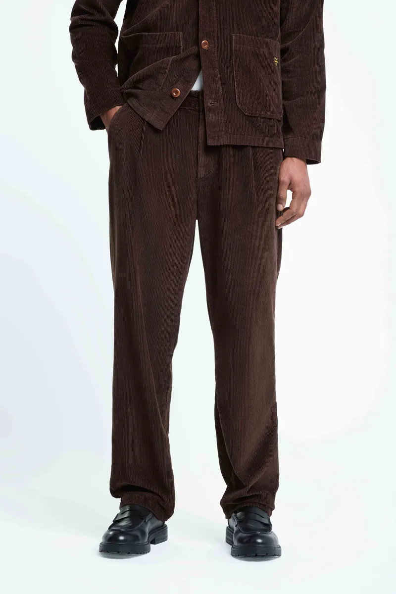 Kings Of Indigo Kings of Indigo Herren vegan Hose Tekle Cord Coffee Bean, Braun, – Produktbild 1 von 1