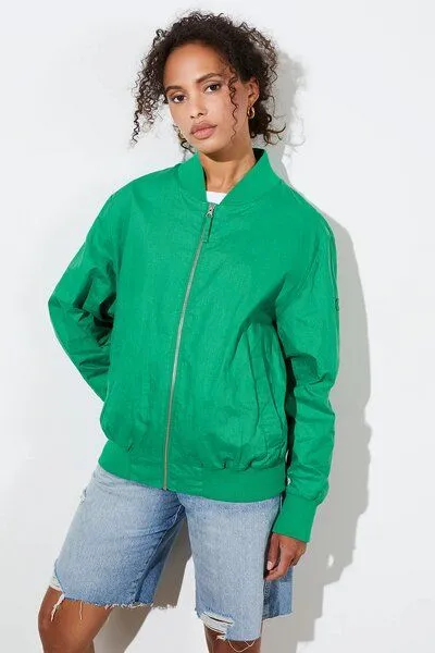 LangerChen LangerChen Jacket Winton - Boyfriend Bomberjacke aus Leinen, Meadow (grün), – Produktbild 2 von 4