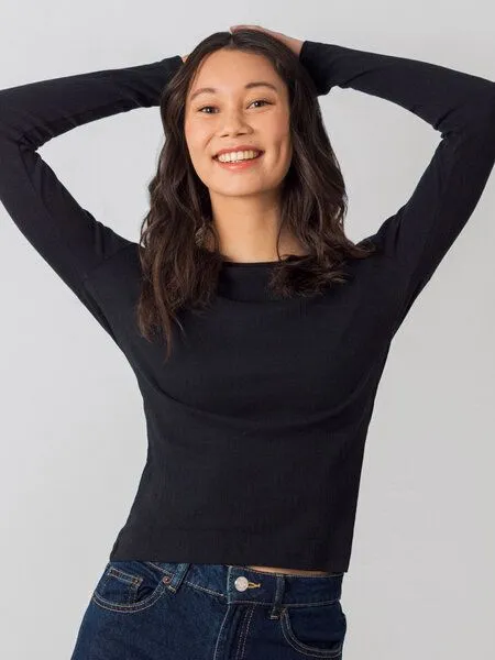 Honest Basics Honest Basics Damen Geripptes Langarmshirt aus Bio- und recycelter Baumwolle, Schwarz, – Produktbild 2 von 4
