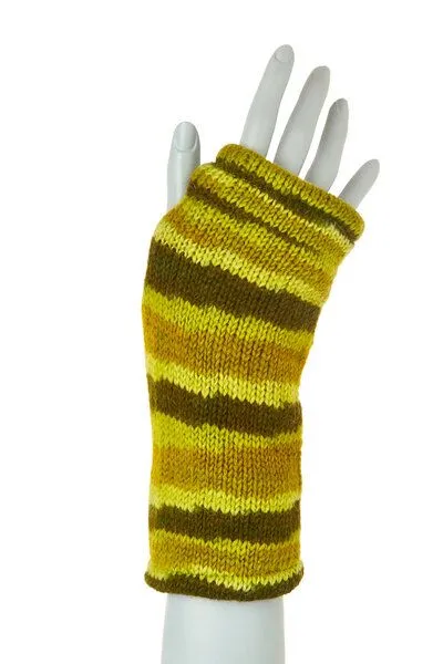 short'n'pietz short'n'pietz Schurwollhandstulpen gestreift, handgestrickt, Grün olive, – Produktbild 1 von 2