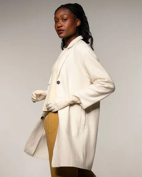 Alma & Lovis Alma & Lovis Edler Walkmantel aus reiner Organic-Wool | Walkmantel, Ecru (beige), – Produktbild 4 von 4