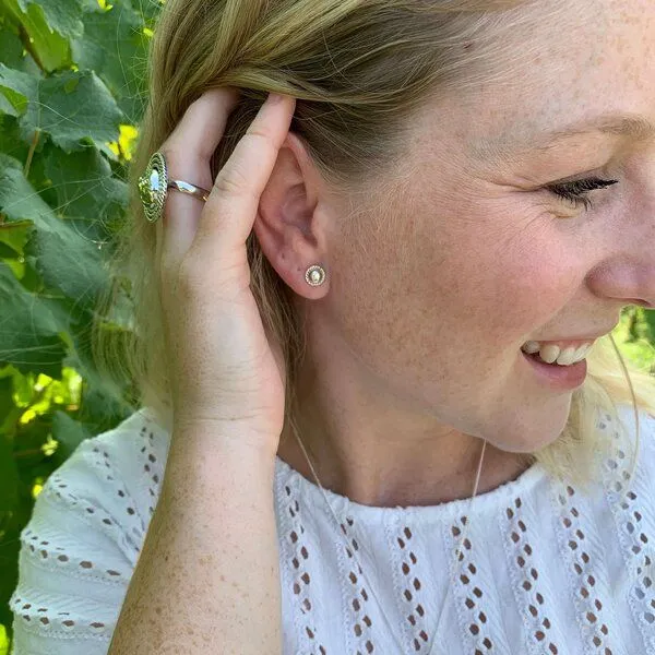 pakilia pakilia Silber Ohrstecker Kugel Fair-Trade und handmade – Produktbild 6 von 7