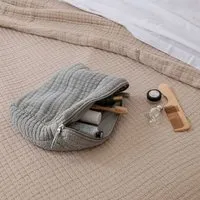 Yumeko Kulturbeutel "Yumeko" aus Musselin-Baumwolle, Sage green, – Produktbild 1 von 1