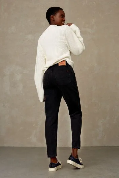 Kings Of Indigo Kings Of Indigo Mom Jeans aus recycelter Baumwolle - Caroline Recycled Black Worn - Schwarz, Schwarz, – Produktbild 2 von 4