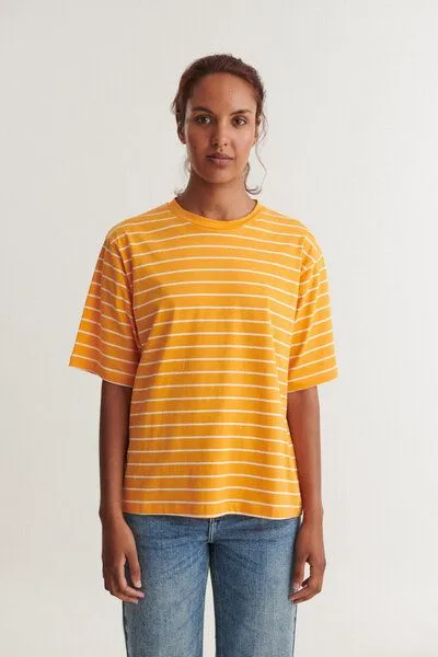 Basic Apparel Basic Apparel Gestreiftes T-Shirt RAJA aus Bio-Baumwolle, Gelb-gestreift-abricot-whisper-white, – Produktbild 1 von 4