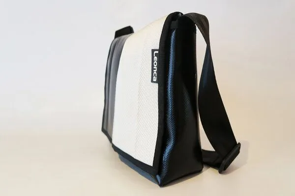 Leonca Leonca Taschen aus Feuerwehrschlauch in 3 Farben/ 5 Größen, Weiss, – Produktbild 3 von 8