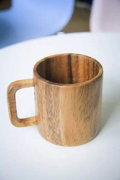 BY COPALA BY COPALA Kaffeetasse aus Holz, handgefertigter Becher aus Akazie, Cappuccino Tasse – Produktbild 3 von 4