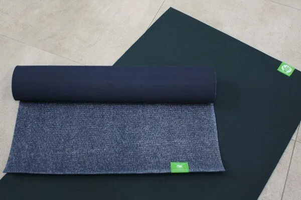 green&fair green&fair Yogamatte aus fair gehandeltem Naturkautschuk, Blau, – Produktbild 2 von 4