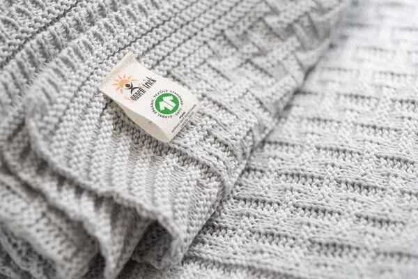 Sonnenstrick Sonnenstrick – Bio Baby-Strickdecke "Karostrickmotiv" (100 x 90 cm) Bio-Baumwolle, Silbergrau, – Produktbild 4 von 4