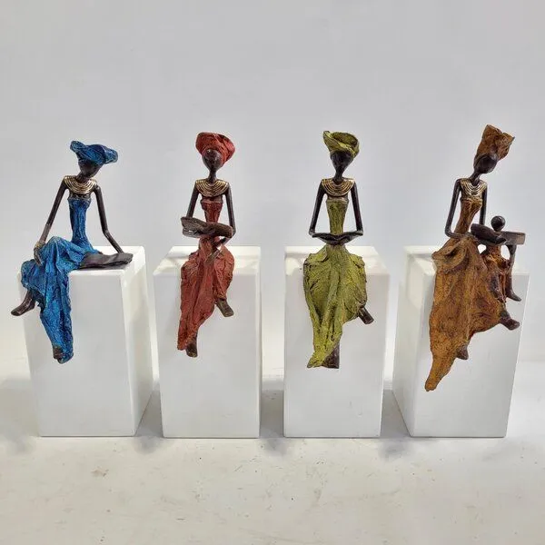 Moogoo Creative Africa Moogoo Creative Africa Bronze-Skulptur "Lesende Frau" by Hamed Nikiema 28 cm | Unikate | verschiedene Farben, Brown, – Produktbild 4 von 4