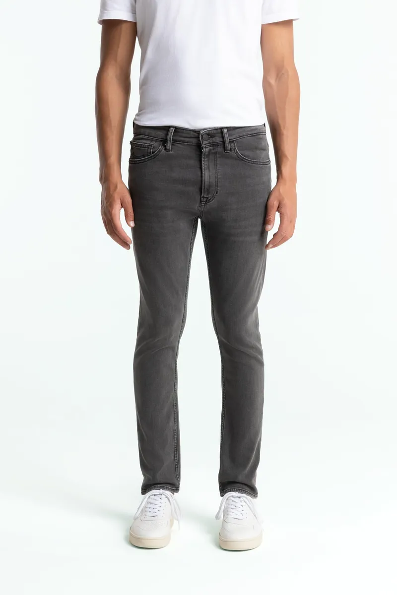Kings Of Indigo Kings of Indigo Herren vegan Jeans John Washed Grau, Grau, – Produktbild 1 von 2