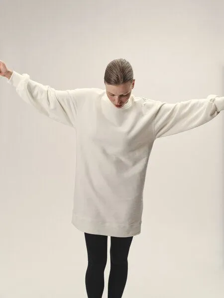 WOTE WOTE Sweatkleid aus Organic Cotton - Bio Baumwolle, Off-white, – Produktbild 2 von 2