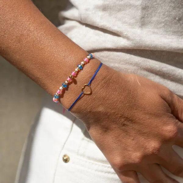 juni juni Sommer Armbänder Set "Azzurro" - Herz Stoffarmbändchen in blau oder pink mit Perlenarmband – Produktbild 2 von 7