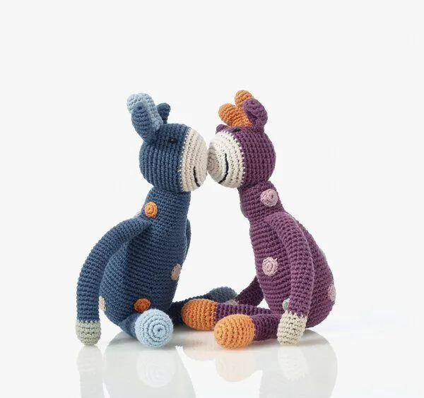 Pebble Pebble Giraffe, Blau, – Produktbild 1 von 3
