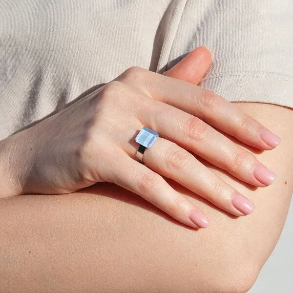 ALEXASCHA ALEXASCHA Geometrischer Ring aus Glas, mini, Himmelblau, – Produktbild 2 von 4