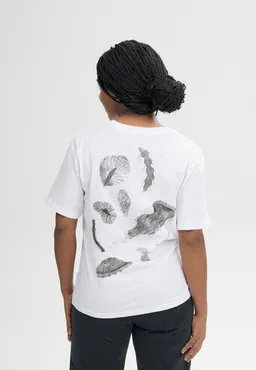 MELA MELA T-Shirt Style Artist Edition Cristóbal aus 100% Bio-Baumwolle – Produktbild 1 von 1