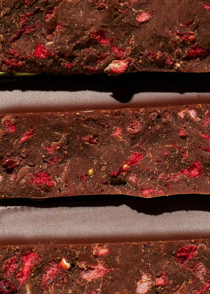 KoRo Veganer Bio Schokoriegel mit Beeren 50 g – Produktbild 2 von 5