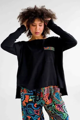 KOKOworld Sweatshirt Comfort – Bio-Baumwolle – mit KOKOworld-Print & Tasche – ideal für Alltag, Büro & Homewear – perfekt kombinierbar mit Lazy-Hose – Fair Fashion aus der EU – Produktbild 1 von 1
