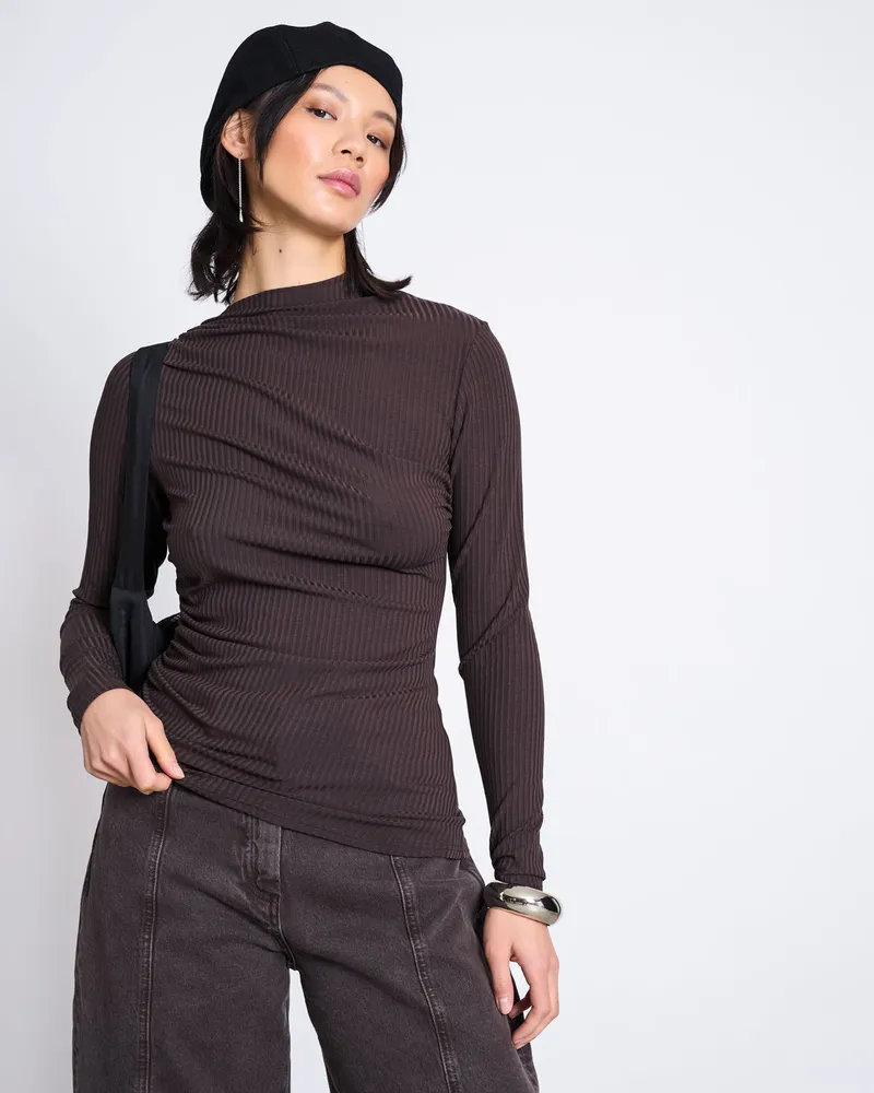 JAN N JUNE JAN 'N JUNE Damen vegan Langarmshirt Asymmetrical Tove Mud, Dunkelbraun, – Produktbild 1 von 2