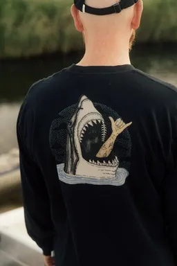 LAKOR LAKOR Longsleeve aus Bio-Baumwolle - Back Attack Boxfit – Produktbild 1 von 1