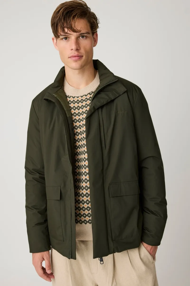 KnowledgeCotton Apparel KnowledgeCotton Apparel Herren vegan Softshell Jacke Forest Night Green, Grün, – Produktbild 2 von 2