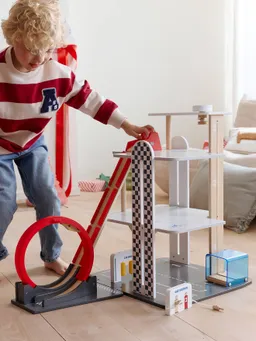 Vertbaudet Holzspielzeug-Garage mit Looping – Produktbild 1 von 1