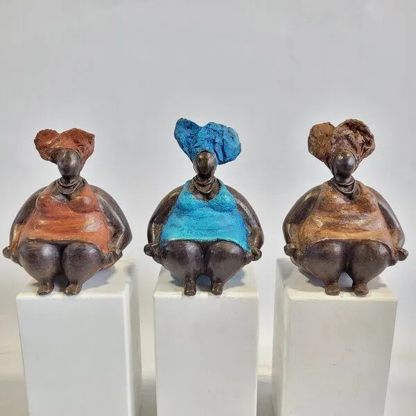 Moogoo Creative Africa Moogoo Creative Africa Bronze-Skulptur "Bobaraba Henriette" Unikate by Hamidou | handgemacht, Blau, – Produktbild 5 von 5