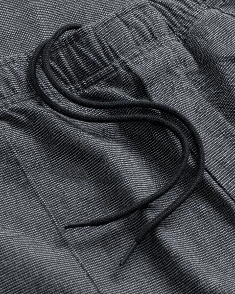 Rotholz Rotholz - Hose Pleated Wide Organic Cotton, Schwarz (spotted black), – Produktbild 3 von 4