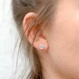 pakilia pakilia Ohrstecker "Redondo Madreperla rosa" – Produktbild 1 von 1