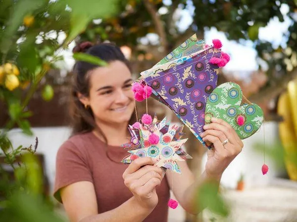 MoreThanHip MoreThanHip Dekorative Papiergirlanden aus handgeschöpftem Papier – Herzen, Sterne & Wimpel – Produktbild 5 von 8