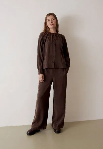Givn Berlin Givn Berlin Bluse GBSMILLA mit Puffärmeln aus TENCEL mit Peach-Effekt, Coffee brown, – Produktbild 1 von 4