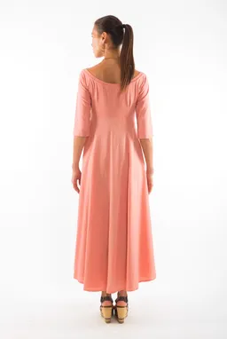 RAVENS VIEW IBIZA RAVENS VIEW IBIZA Damen vegan Kleid Monica Coral Clay – Produktbild 1 von 1