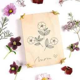 STUDIO KARAMELO STUDIO KARAMELO BLUMENPRESSE aus Buchenholz HECKENROSE – Produktbild 1 von 1