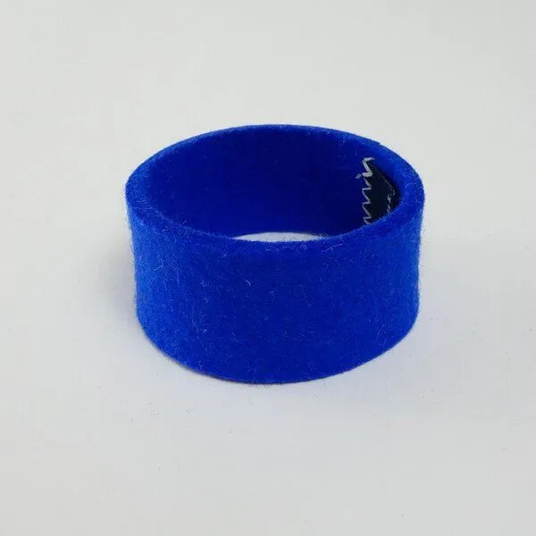 matilda k. manufaktur matilda k. manufaktur Serviettenringe 'ava' aus Wollfilz in vielen Farben, Ultramarin, – Produktbild 1 von 4