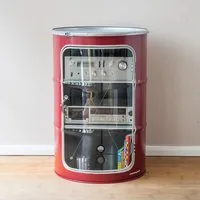 Lockengelöt Lockengelöt HiFi Vitrine aus einem Hamburger Ölfass, Purpurrot (gepulvert), – Produktbild 2 von 3