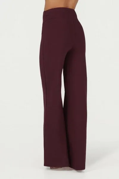 Urban Goddess Urban Goddess Maeve weite Yogahose mit Midwaist, Fig (lila), – Produktbild 4 von 5
