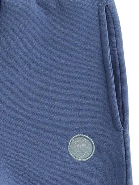 KnowledgeCotton Apparel KnowledgeCotton Apparel Kids Sweatshorts aus Bio-Baumwolle, Blau (badge - moonlight blue), – Produktbild 4 von 4