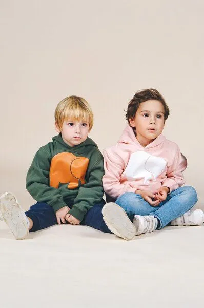 Trendsplant Trendsplant Kid's Organic Classic Hoodie Greener Pastures, Grün, – Produktbild 3 von 3