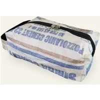 Nyuzi Blackwhite Nyuzi Blackwhite Kulturbeutel | Upcycling Waschtasche aus altem Zementsack, Blau simba cement, – Produktbild 1 von 1