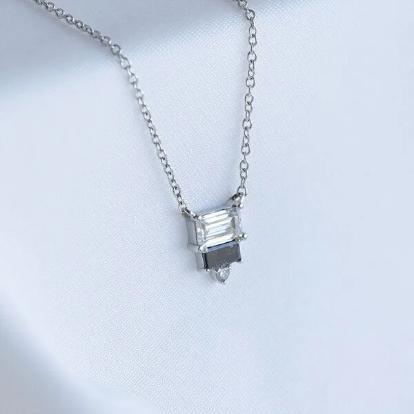 Eppi Eppi Kette mit Anhänger mit einem Moissanit und Salt and Pepper Diamanten Ivano, Weiss, – Produktbild 2 von 3