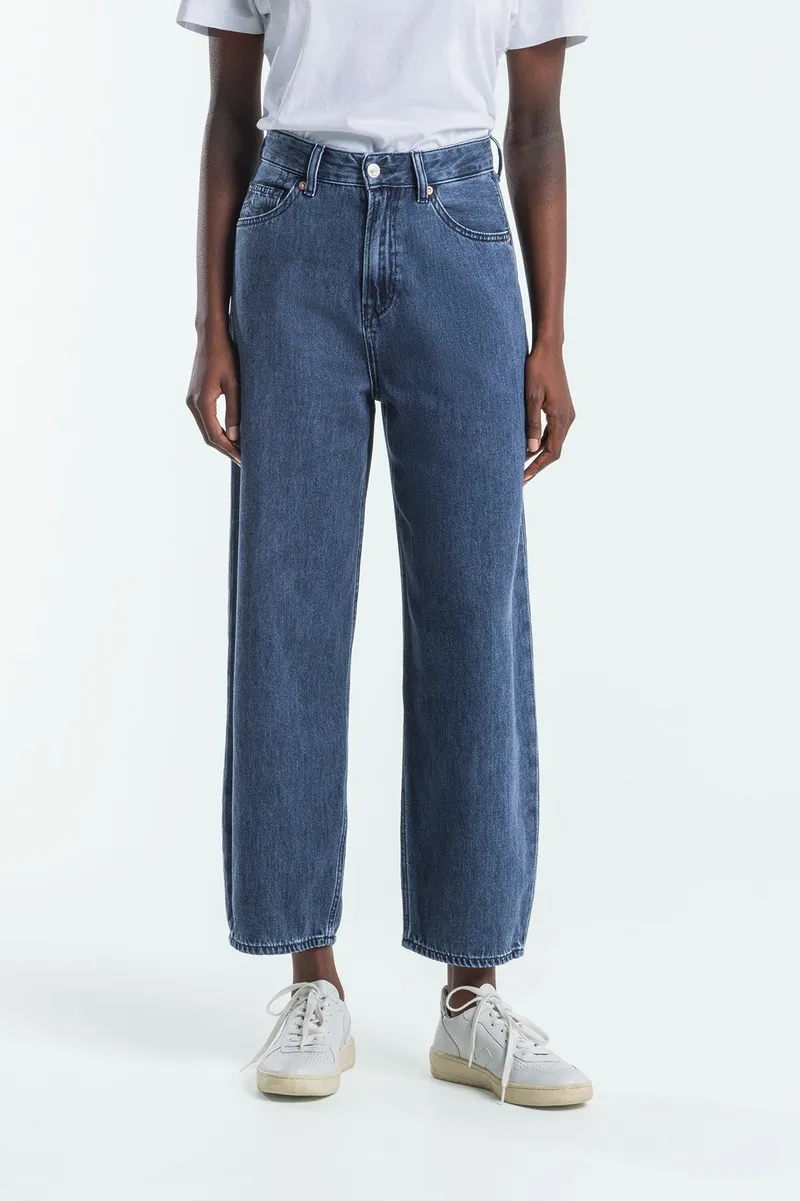 Kings Of Indigo Kings of Indigo Damen vegan Jeans Leila Alex Washed Dunkelblau, Dunkelblau, – Produktbild 1 von 2