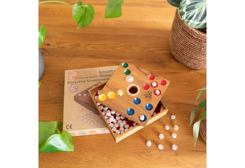 LOGOPLAY Spiel Original Funny Pigz mit Karton, Familienspiel, Original Funny Pigz Lustiges Schweinchenspiel-Würfelspiel aus Holz &, Beige, – Produktbild 5 von 5